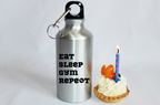 Bidon srebrny 400 ml z nadrukiem „Eat Sleep Gym Repeat” – siłownia #7
