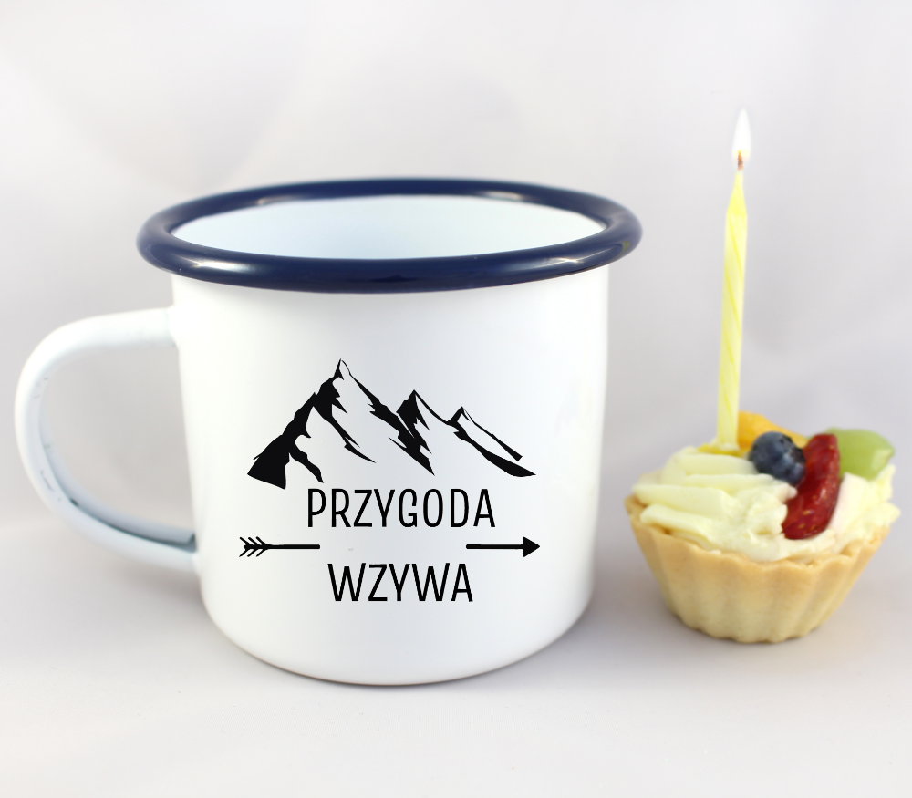 Kubek biały emaliowany z nadrukiem "Przygoda wzywa" #1