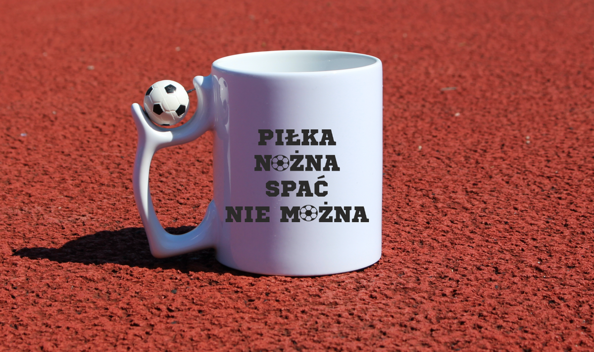 Kubek z piłką i nadrukiem "PIŁKA NOŻNA SPAĆ NIE MOŻNA" #5