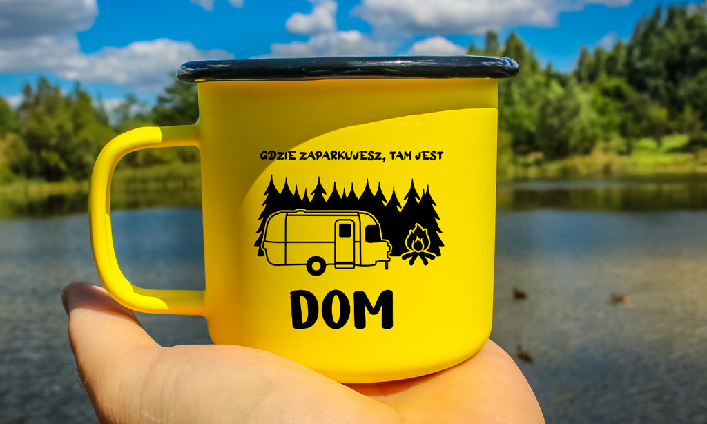 Kubek emaliowany żółty z nadrukiem "Gdzie zaparkujesz, tam jest dom" – camping, pod namiot #5