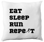Poduszka dla biegaczki z nadrukiem "Eat Sleep Run Repeat" – bieganie #11
