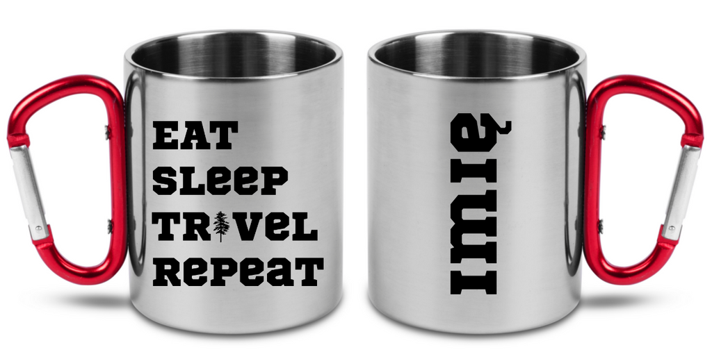 Kubek z czerwonym karabińczykiem i nadrukiem „Eat Sleep Travel Repeat” – podróże, wyprawy #5