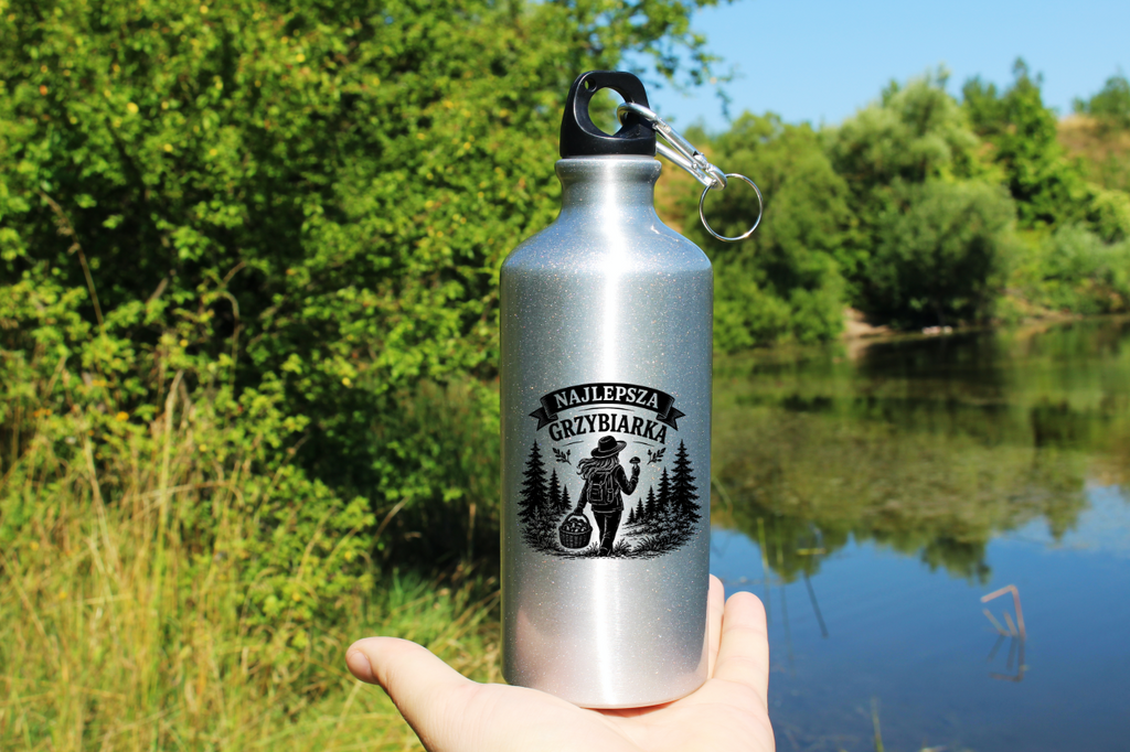 Bidon srebrny 500 ml z nadrukiem „Najlepsza Grzybiarka” – na grzyby #3