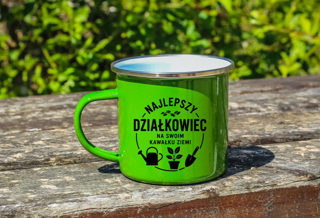 Kubek emaliowany zielony z nadrukiem „Najlepszy działkowiec na swoim kawałku ziemi” – działka, ogród #5