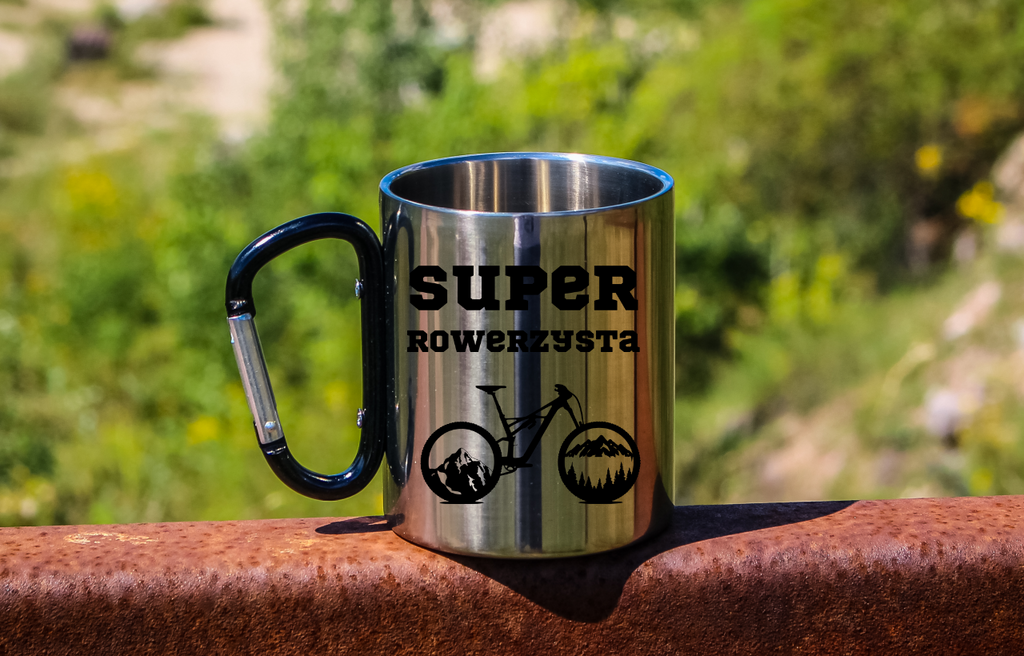 Kubek z czarnym karabińczykiem, nadrukiem „Super Rowerzysta” – dla rowerzysty #7