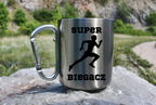 Kubek ze srebrnym karabińczykiem – z nadrukiem "Super Biegacz" – bieganie #7