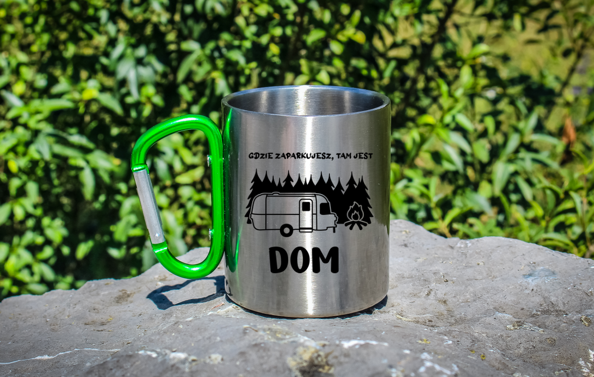Kubek z zielonym karabińczykiem i nadrukiem "Gdzie zaparkujesz, tam jest dom" - camper, camping #5