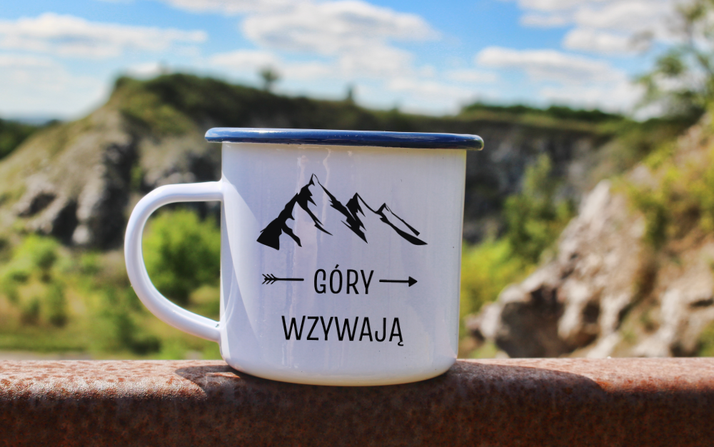 Kubek biały emaliowany z nadrukiem "Góry wzywają" - trekking #5